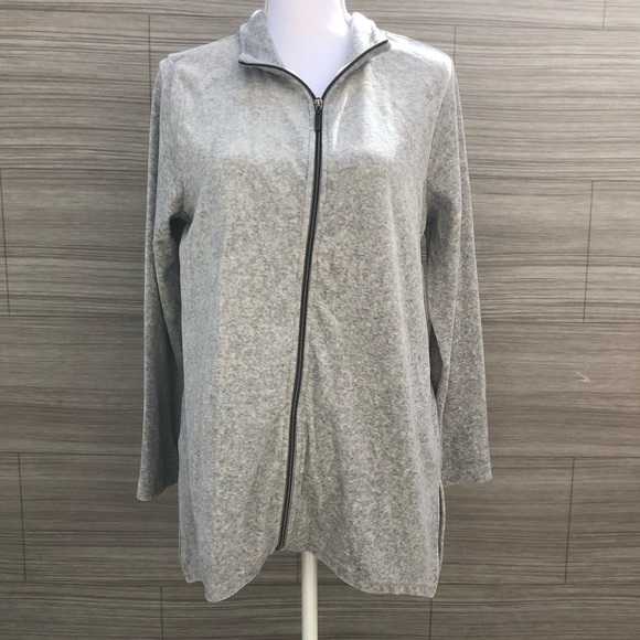 Full zip Sweater New with tags Size Medium - Picture 1 of 7